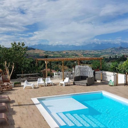 Bed And Breakfast La Pecora Rosa Sant'Omero Dış mekan fotoğraf