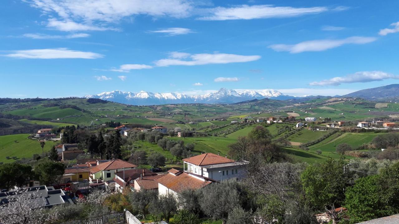 Bed And Breakfast La Pecora Rosa Sant'Omero Dış mekan fotoğraf