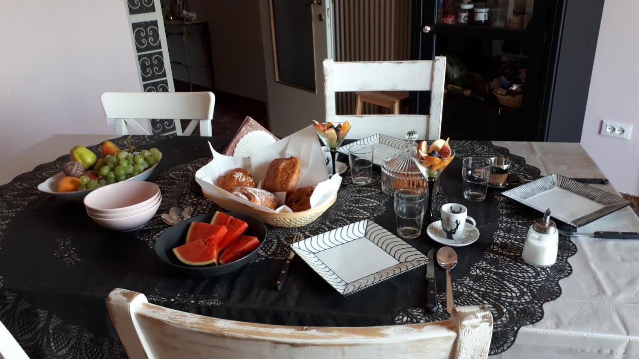 Bed And Breakfast La Pecora Rosa Sant'Omero Dış mekan fotoğraf